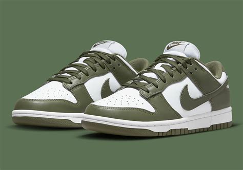 nike dunks olijfgroen|olive green dunk low premium.